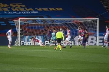Trincao marc¨® el 1-0.