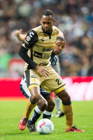 El mediocampista brasileño Wilson Tiago ganó la Libertadores con Internacional de Porto Alegre en 2010. En el fútbol mexicano ha formado parte de seis clubes: Morelia (Apertura 2005 al Apertura 2009), Toluca (Apertura 2012 al Clausura 2014), Veracruz (Apertura 2014), Chiapas (Clausura 2015), Querétaro (Apertura 2015) y Dorados (Clausura 2016).