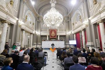 Presentación Maratón en el Salón de Cristal del Ayuntamiento de Valencia.