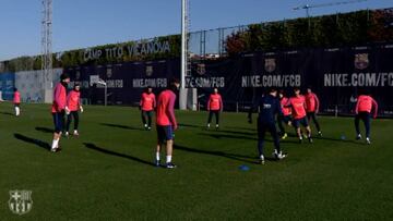 El Barça completó su último entrenamiento del año