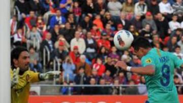 <b>GOL. </b>Este gol de Alexis en Mallorca, al tocar un envío de Messi, fue atribuido por el árbitro al argentino y no al jugador chileno.