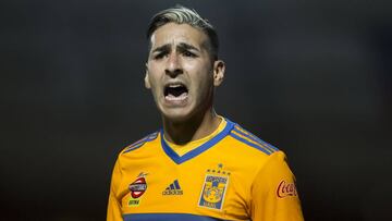 Ismael Sosa, delantero de Tigres, en un partido de la Liga MX.
