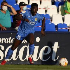 El Fuenla ya rastrea el mercado tras el 'no-fichaje' de Garcés