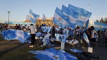 Puestos de venta de productos de Argentina en un partido de clasificaci&oacute;n para el Mundial disputado en C&oacute;rdoba.