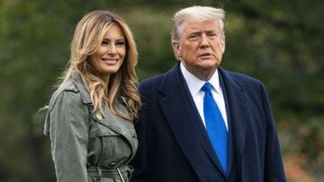 El presidente Donald Trump y la primera dama Melania Trump caminan por el jard&iacute;n sur de la Casa Blanca antes de abordar el Marine One en Washington, D.C.