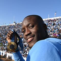 El increíble recibimiento al competidor de Botsuana que ganó medalla de oro