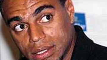 IRÓNICO. Denilson bromeó sobre el retraso en el regreso de su compatriota del Barcelona Rivaldo.