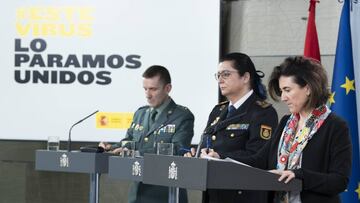 Mar&iacute;a Pilar All&uacute;e, en el centro de la imagen, junto a Jos&eacute; Manuel Santiago y Mar&iacute;a Jos&eacute; Sierra. 