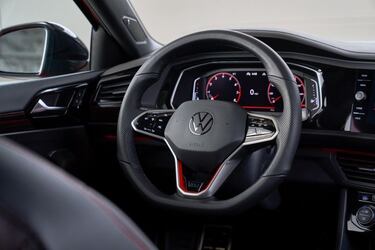 Volkswagen Jetta 2022 aparece en México; mejora en diseño y equipamiento