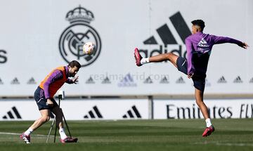 Álvaro Rodríguez, con el primer equipo esta mañana.