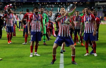 El Atlético ganó 2-4 la Supercopa de Europa ante el eterno rival.