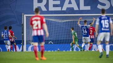 Juanmi también marcó el 3-0 definitivo.
