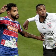 Corinthians sólo iguala en casa con Ángelo Araos como titular