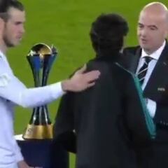 El detallazo de Bale con Vallejo es gigante, su honestidad aún mayor