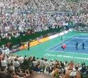 La cancha se cae con la entrada de Federer: "¡Roger, Roger!"