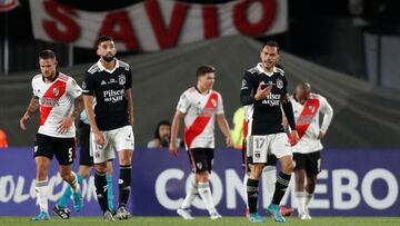 Soccer Football - Copa Libertadores - Group F - River Plate v Colo Colo - Monumental Antonio Vespucio Liberti, Buenos Aires, Argentina - May 19, 2022  Colo-Colo's Gabriel Suazo reacts after River Plate's Nicolas de la Cruz scored their second goal REUTERS/Agustin Marcarian