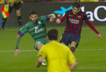 5-1.Cesc Fábregas anota el quinto gol.