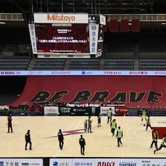 La Liga de Japón se reanuda un mes después con sobresalto