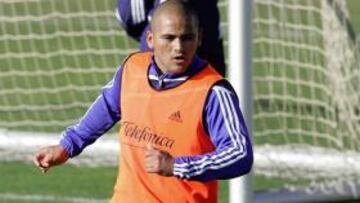 <b>CON HAMBRE. </b>Suazo quiere estrenarse con el Zaragoza en un estadio que ya conoce.