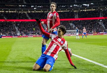 3-1. João Félix celebra el tercer gol.