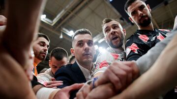 El entrenador Dani Martínez, durante un partido de ElPozo Murcia Costa Cálida.