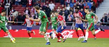 Vitolo vio el desmarque de Griezmann que encaró ante Pacheco, el primer tiro fue al palo pero al rechace, el jugador francés hizo el 2 a 0.