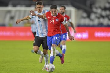 Bravo, Vidal y Messi: las postales del debut de la Roja