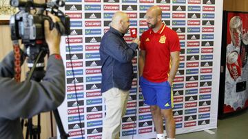 Pepe Reina: “Presión arriba, bandas, juego directo y valentía”