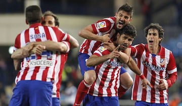 Los jugadores del Atlético celebran un gol de Diego Costa.