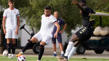 Óscar Rodríguez, ante el Ceuta.