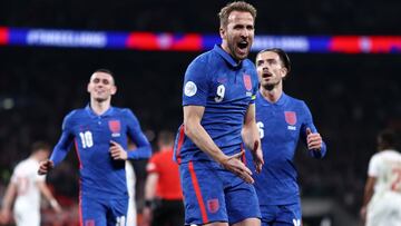Kane celebró su tanto con Inglaterra.