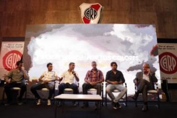 Los jugadores de River Plate, Barovero, Bangioni, Mercado, Madama y Pisculicchi en el evento antes de partir al mundialito de clubes.