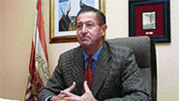 <B>NO LO VIO</B>. El presidente, al igual que los jugadores, no vieron nada punible en la jugada del penalti que dio la victoria al Almería.