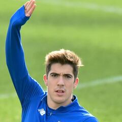 Larrazabal apura opciones en Primera antes de dejar Bilbao