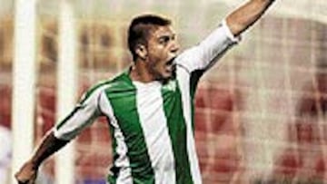 <b>EL ÍDOLO VERDIBLANCO</B>. Joaquín se ha ganado la admiración de su afición y el respeto de las rivales.