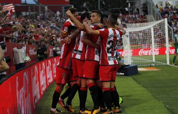 Los jugadores del Girona celebran el 1-0 de Stuani.