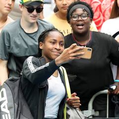 Gauff asombra por su temple en otra remontada y reta a Osaka