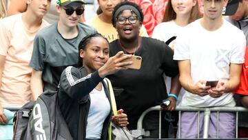 Gauff asombra por su temple en otra remontada y reta a Osaka