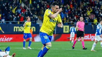 Vuelve la mejor versión de Álvaro Negredo, futbolista del Cádiz.