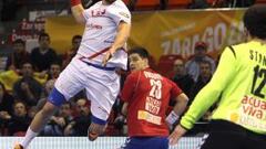 España arrasa a Serbia y se cita con Alemania en cuartos