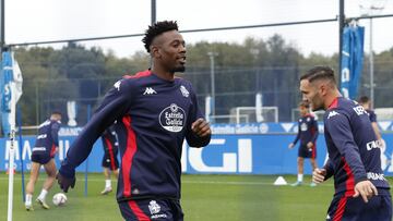Bouldini y Lucas Pérez, en un entrenamiento con el Depor.