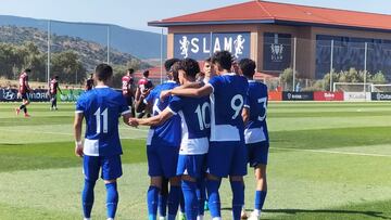 Abde Raihani celebra uno de sus tres goles con el Atleti B.