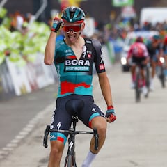 Kamna conquista la cima de San Valentino con doblete del Bora