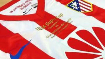 El Atlético de Madrid presenta su camiseta para la Supercopa