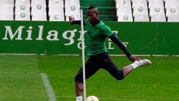 Cedric, del Racing, entrenando en El Sardinero.