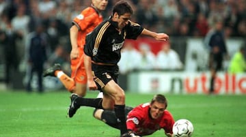 Valencia reached the 2000 Champions League final but lost to Real Madrid