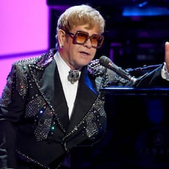 Elton John desvela en sus memorias que le dieron 24 horas de vida por un cáncer