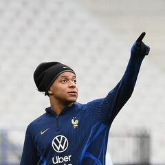 Captain Mbappé leads Les Bleus