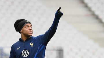 Captain Mbappé leads Les Bleus