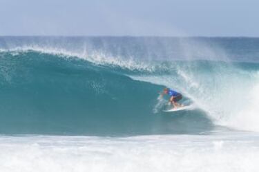Kelly Slater en las finales del Masters Billabong Pipeline en Oahu, Hawaii.
